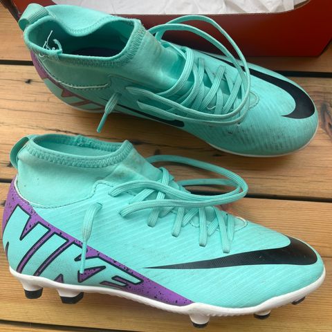 Fotballsko Nike 36,5