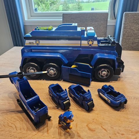 Paw Patrol Ultimate Police Cruiser - 5-i-1 politibil med 4 kjøretøy