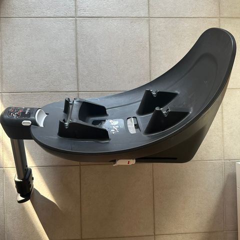 Cybex Base M