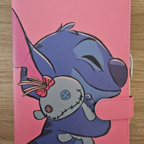 Disney Stitch organizer inkl. kulepenn