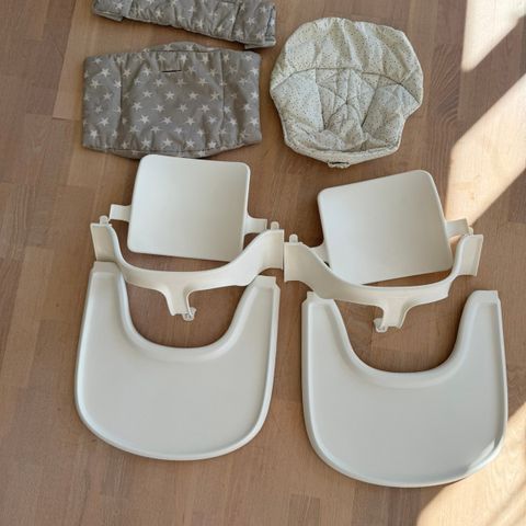 Stokke Tripp Trapp Baby stolsett med trekk, har to sett