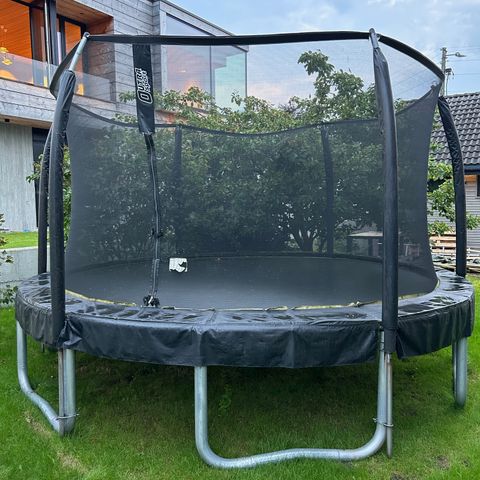 Trampoline 3,6m med sikkerhetsnett gies bort