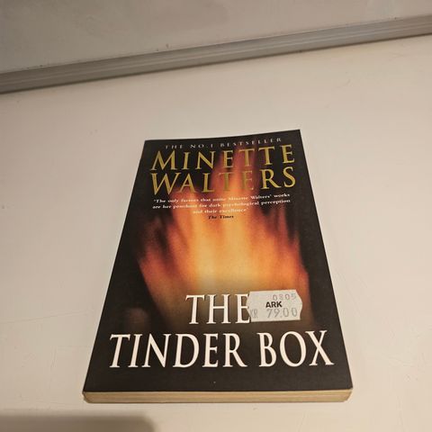 The tinder box. Minette Walters