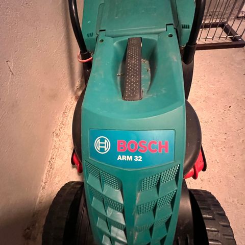 BOSCH GRESSKLIPPER ARM 32