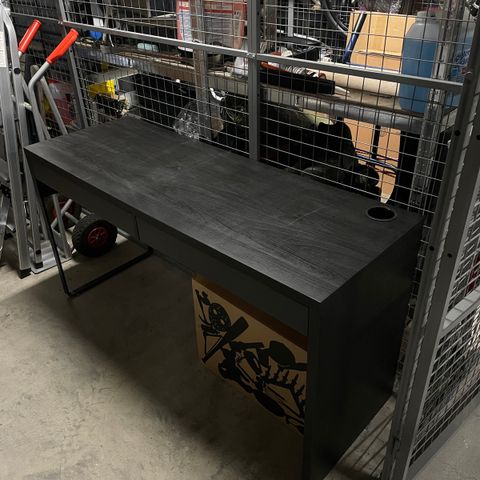 IKEA skrivebord