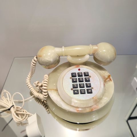 Gammel Håndlaget Vintage Onyx telefon