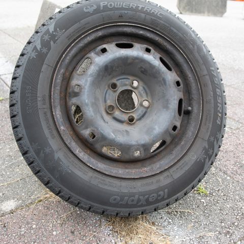 Piggfrie vinterdekk -  175/65R14