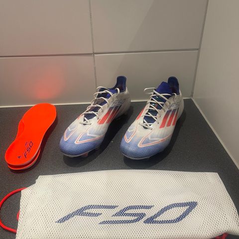 Adidas F50 fotballsko, str 43 1/3