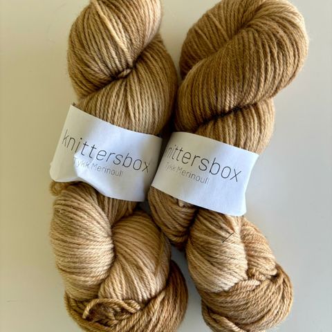 🧶 2 nøster håndfarget Tykk Merinoull fra Knittersbox