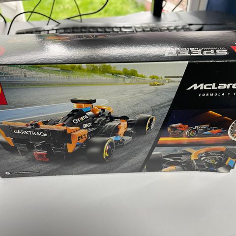 Lego 76919 - McLaren Formula 1 Team