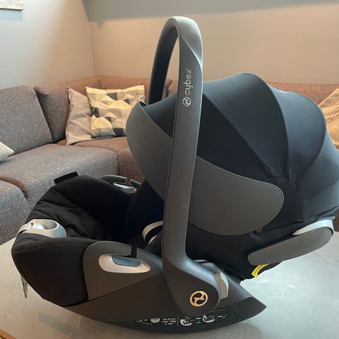 Cybex Platinum Cloud Z med base