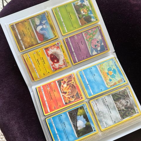 Pokémon mappe med 144 kort