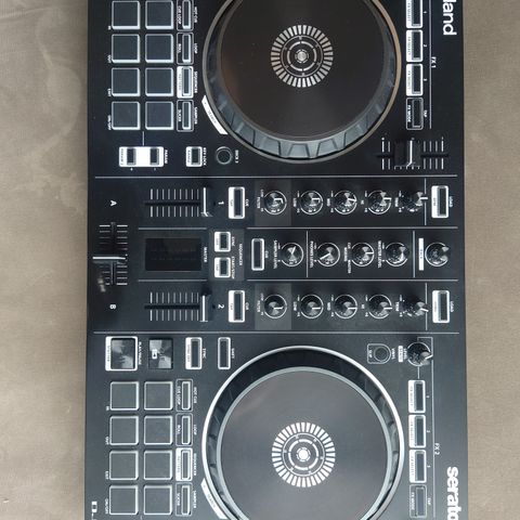 Roland dj202