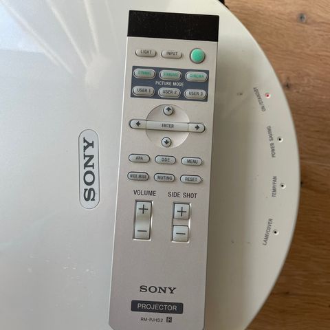 Prosjektor SONY VPL-HS2 Cineza