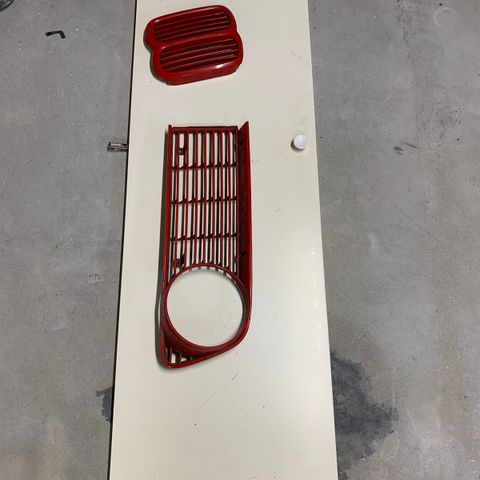 Grill i deler BMW 2002