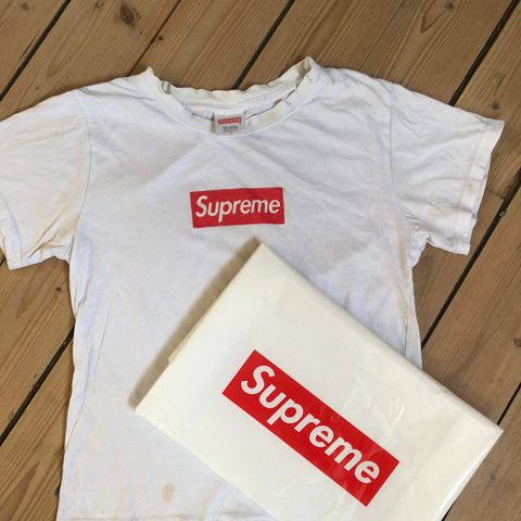 Supreme T skjorte