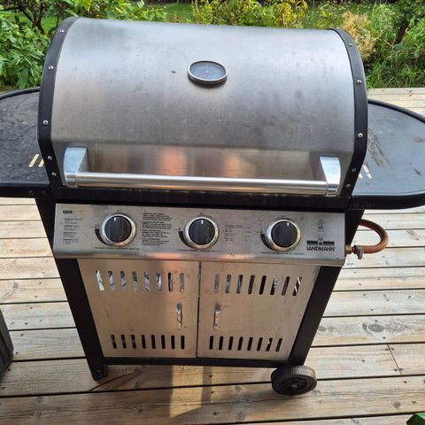 Landmann Gassgrill m 3 brennere selges