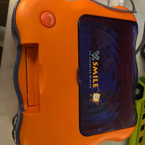 Vtech - V.smile spillkonsoll (for barn 2-4/5 år) m spill