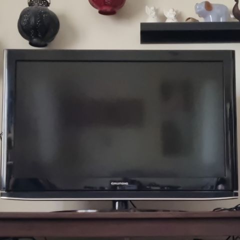 Grundig brukt tv selges