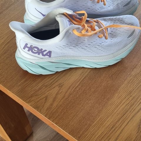 Hoka Clifton