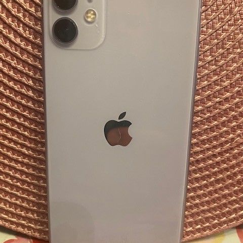 Iphone 11 64 GB, Lilla