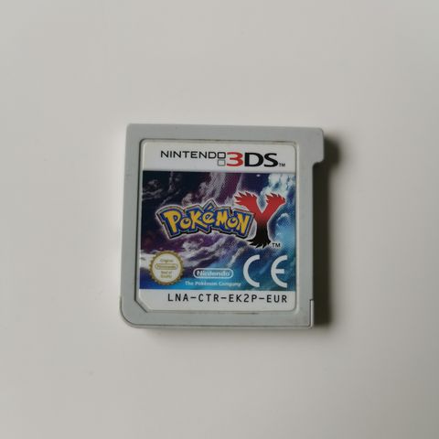 Pokemon Y til Nintendo 3ds