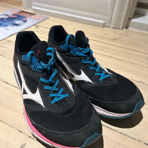 Mizuno Wave Aero 16, str. 40