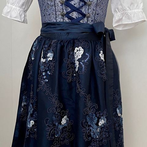 Dirndl / Oktoberfestkjole leies ut - Str.40-44 (fleksibel)