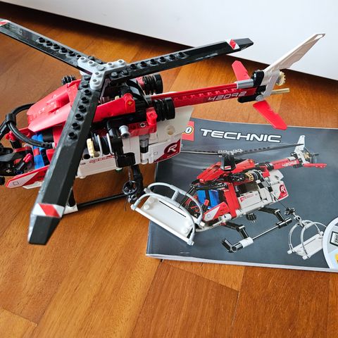 Lego Technic Rescue helicopter 42092