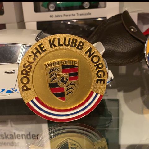 PORSCHE KLUBB NORGE BADGE