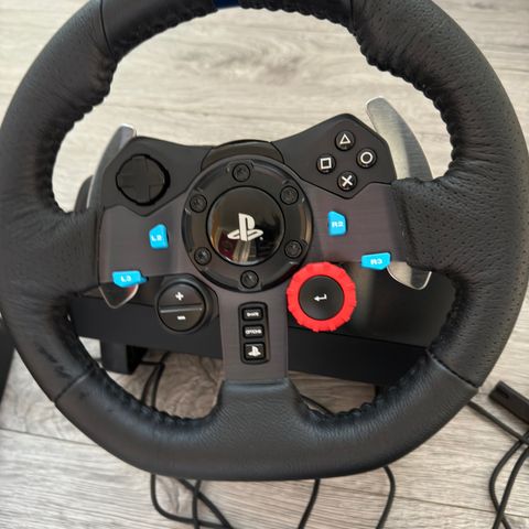 Logitech g29 girspake og pedaler