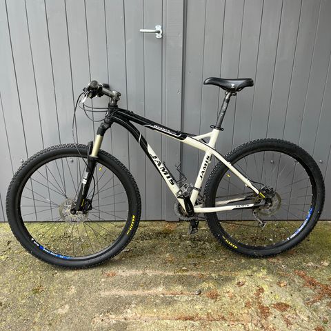 Jamis Dakota 29’er