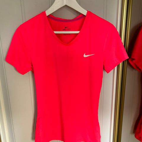 Nike dri-fit trenings t-skjorte