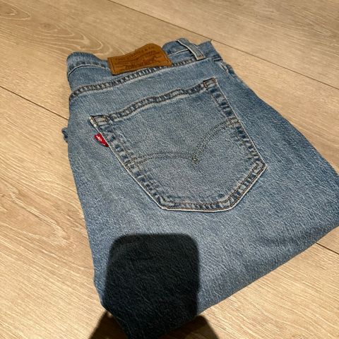 Levis Taper Jeans 32/30