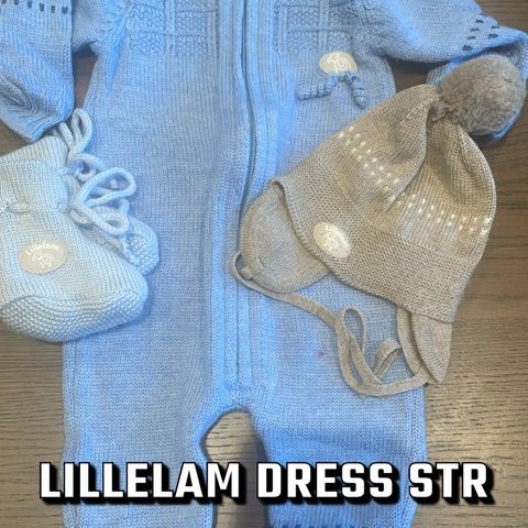 Lillelam ulldress, votter og lue