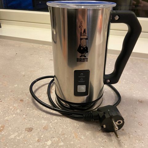 Bialetti elektrisk melkeskummer