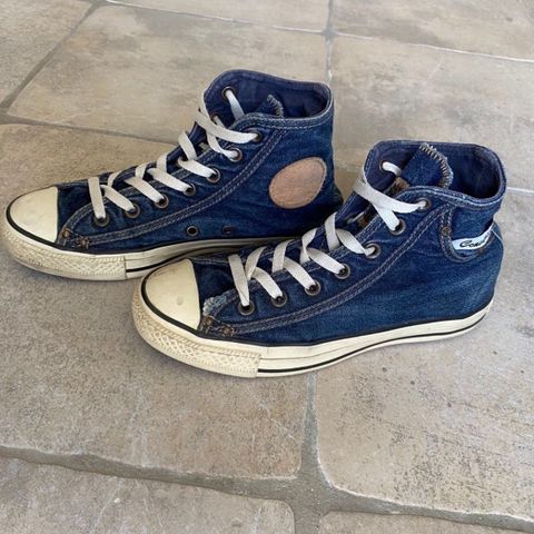 Converse, denim