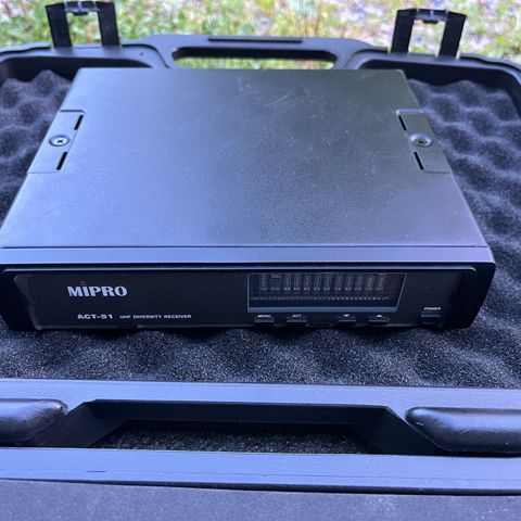 Mipro ACT-51 Half-Rack Single-Channel Diversity Receiver UHF