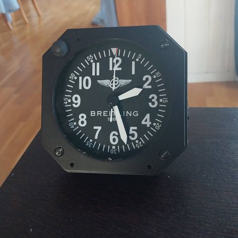 Breitling Desk Clock Wing Mark Promotional.    Bud ønskes!