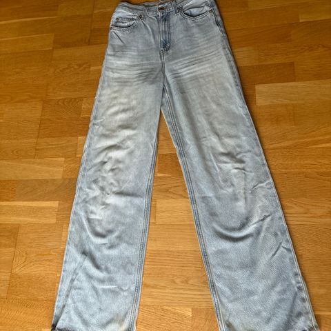 Levis olabukse til dame / ungdom. Størrelse W24 L31,  eller S - 34/36 160-165cm