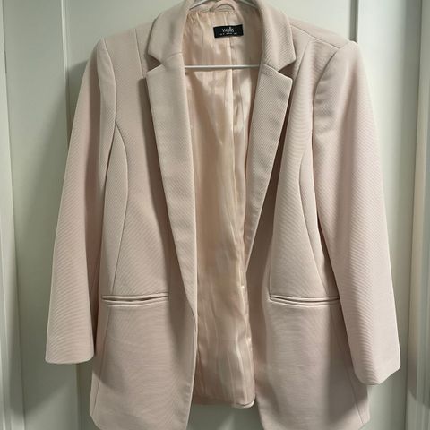 Herlig dus rosa blazer