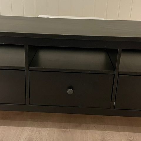 Hemnes TV benk fra IKEA