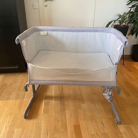 Chicco bedside crib