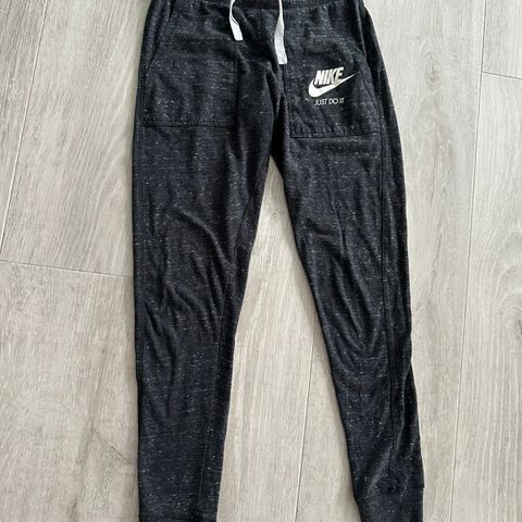 Nike joggebukse str xs