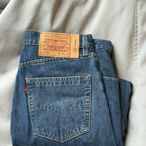 Levis 501 bukser navy i str W28 L 30