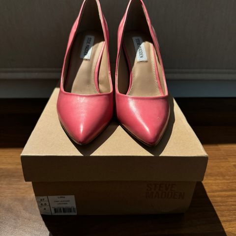 Steve Madden Pumps