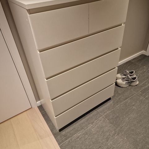 RESERVERT IKEA kommode