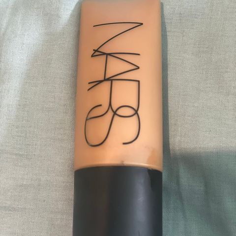 Nars soft matte complete foundation