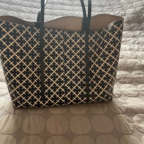 Veske fra Malene Birger Abigail printed tote bag