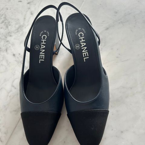 Chanel sling back